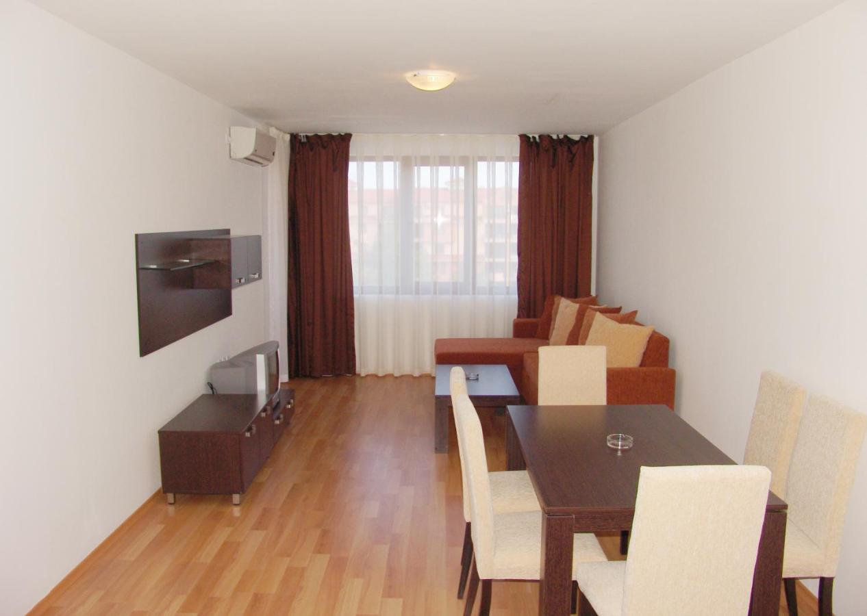 סאני ביץ' Apart Hotel Happy מראה חיצוני תמונה