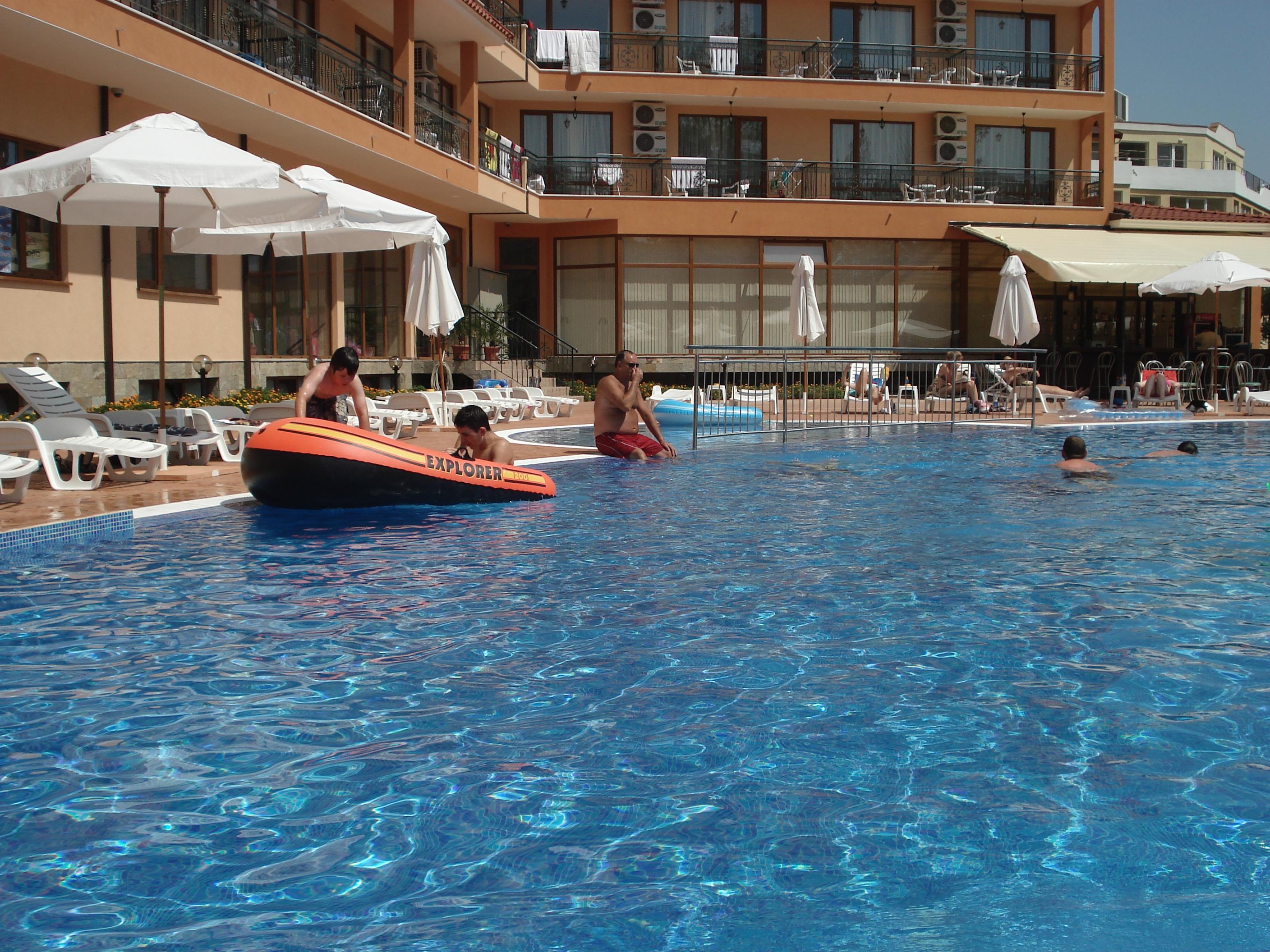 סאני ביץ' Apart Hotel Happy מראה חיצוני תמונה
