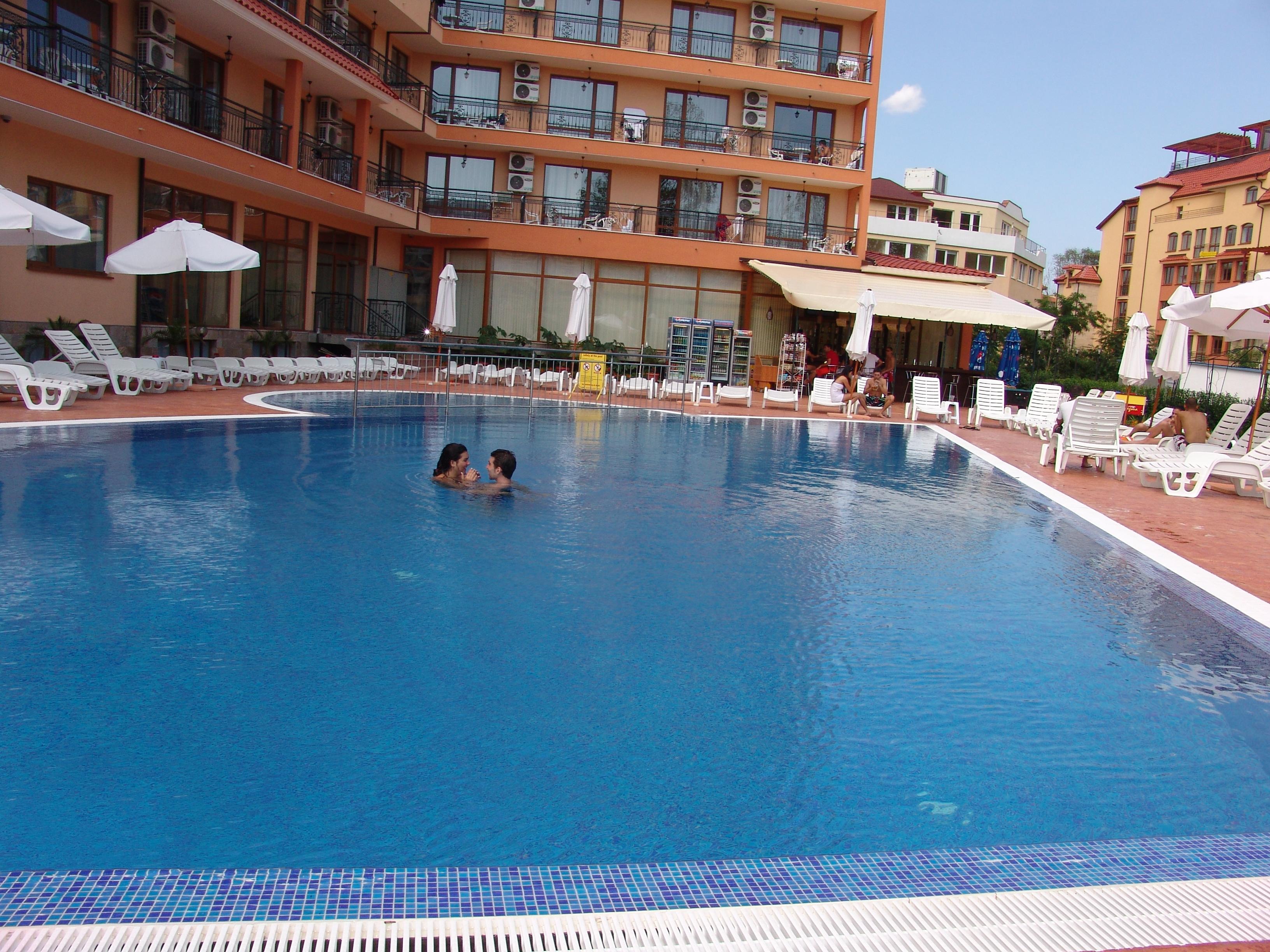 סאני ביץ' Apart Hotel Happy מראה חיצוני תמונה