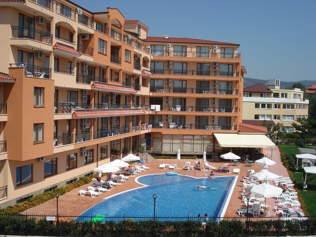 סאני ביץ' Apart Hotel Happy מראה חיצוני תמונה