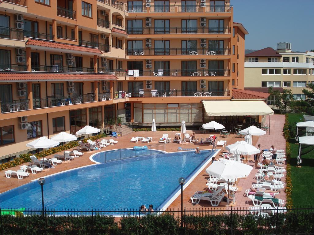 סאני ביץ' Apart Hotel Happy מראה חיצוני תמונה